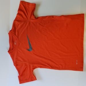🌺Boys Small Dri-Fit Nike Short Sleeve Shirt